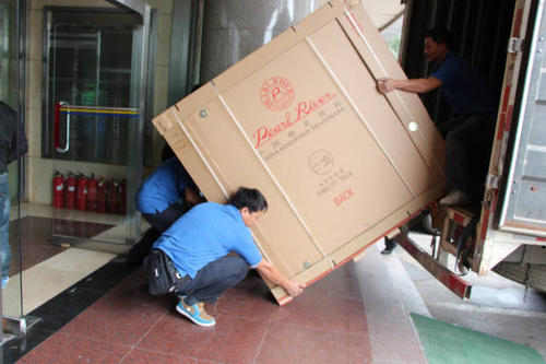 松柏镇钢琴贵重工艺品无忧运